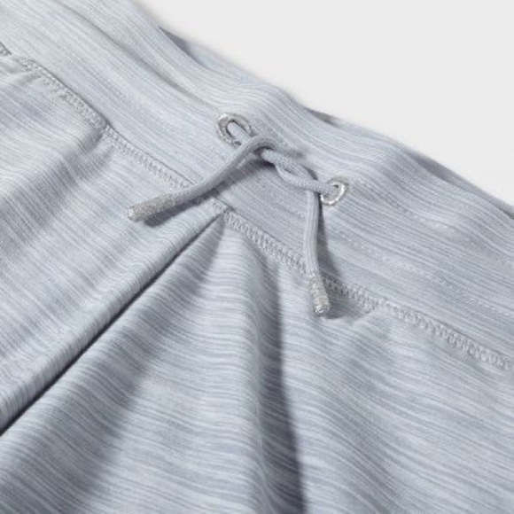 ALL IN MOTION Girls' Soft Gym Shorts With Pockets Size Small New - Picture 2 of 11